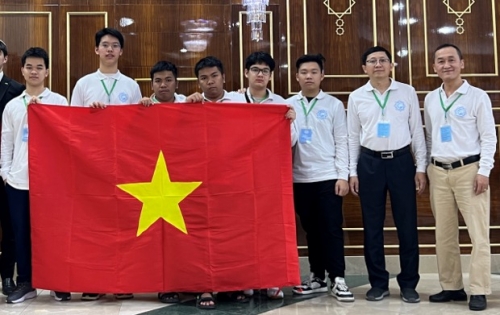 Học sinh Việt Nam đoạt 6 Huy chương Vàng Olympic Toán học Turkmenistan
